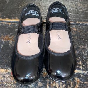 Little girls capezio tap shoes